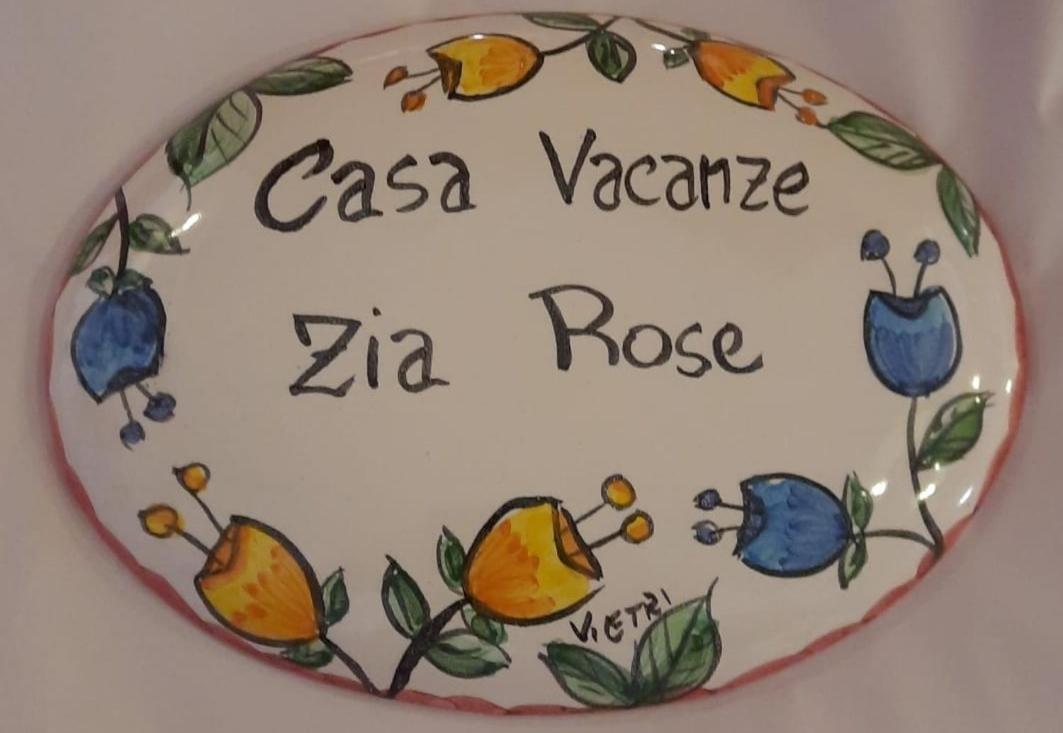 Casa Vacanze Zia Rose Napoli Eksteriør billede